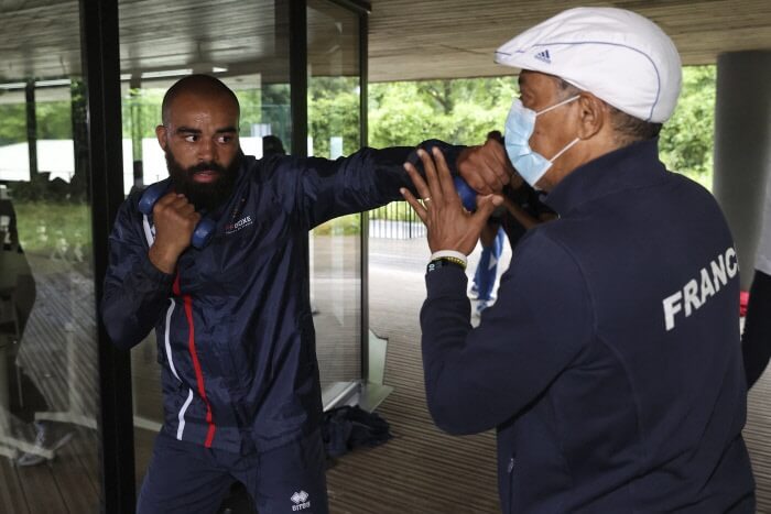 entrainement equipe de france entraineur masque luis mariano gonzalez gaetan ntambwe