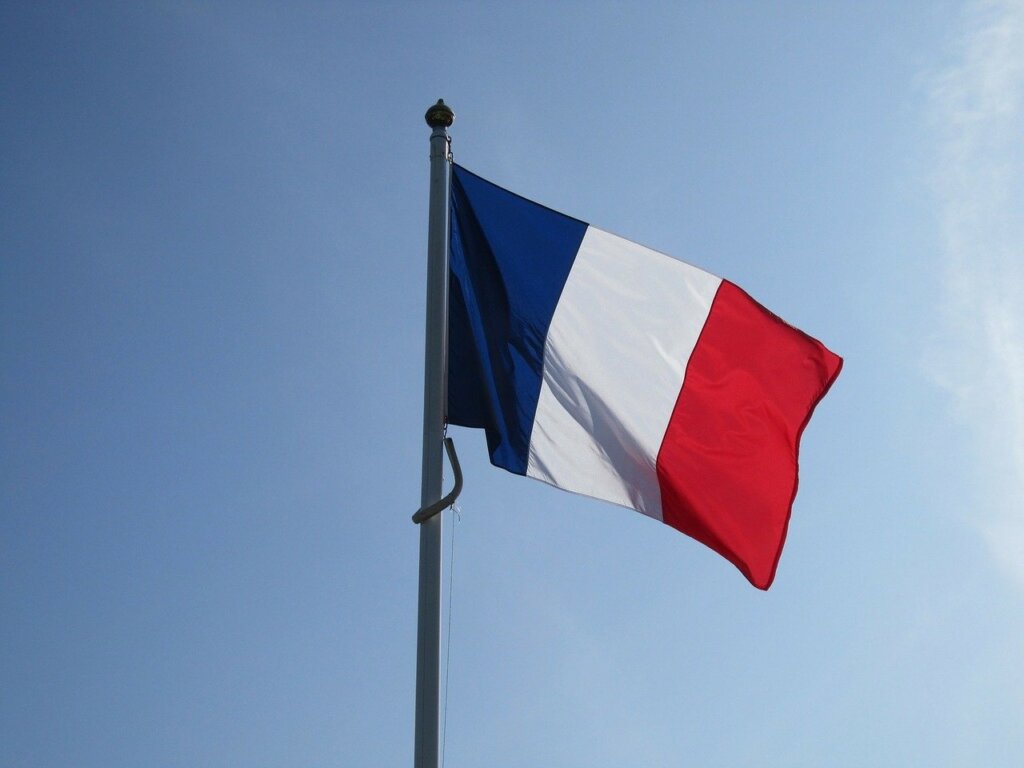 drapeau français hommage samuel paty fédération française de boxe ffb